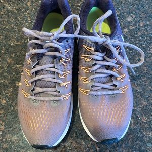 Nike Zoom Pegasus 33 Sneakers